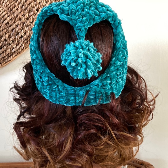 Hand Crafted Exceptionally Soft ear warmer bandanna mess bun headband NEW!! - Picture 4 of 12